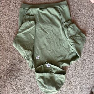 NWOT Kids NIKE Hoodie medium